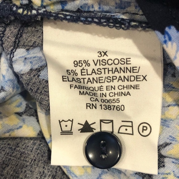 Long sleeve, button down shirt - Picture 4 of 4